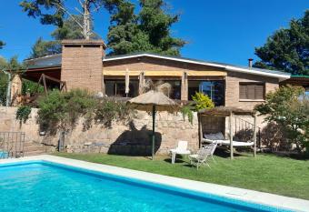 Hermosa casa frente al rio icho cruz 10 personas allows 18 year olds to book a room