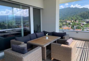 Luxus Penthouse Bregenz Feldmoos mit Whirlpool & riesen Terrasse, nahe Festspiele has rooms with a private hot tub