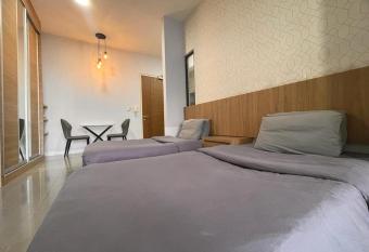 Imperio,Res - Sunset -- Infinity Pool -- Sea View has Balcony rooms