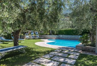 appartamento casa stefi n2 has Balcony rooms