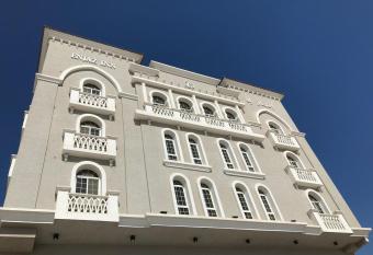 Enjaz Inn Furnished Units allows 18 year olds to book a room