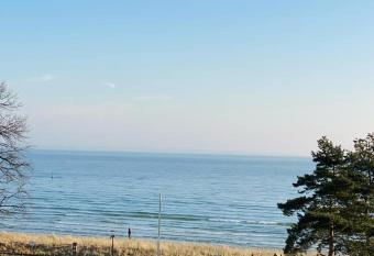 Hansastr. 1 W12 allows 18 year olds to book a room