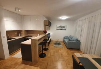 Apartman Luka Zagreb allows 18 year olds to book a room