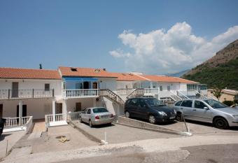Apartments   ura  evi   Ivo has Balcony rooms