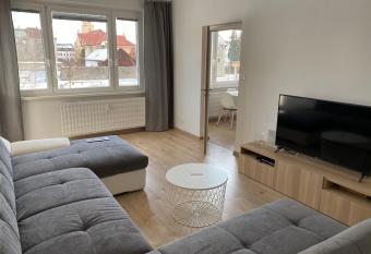 Apartm  n Centrum Komfort allows 18 year olds to book a room