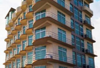 Harbour Inn - Veracruz allows 18 year olds to book a room