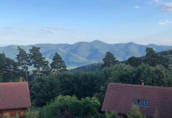 Trois-  pis has Balcony rooms