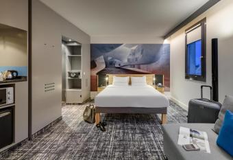 Novotel Suites Berlin City Potsdamer Platz allows 18 year olds to book a room