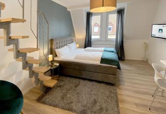 Nurban Apartments City N  rnberg allows 18 year olds to book a room