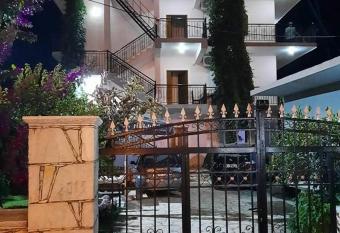 Villa Festim has Smoking/Balcony rooms