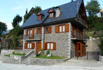 3 bedrooms chalet with city view furnished garden and wifi at Viella has Balcony rooms