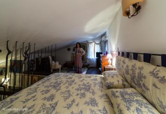 Il Casale Del Sogno has rooms with a private hot tub