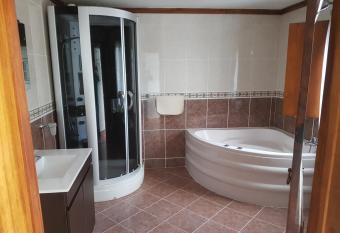 Golden House has rooms with a private hot tub