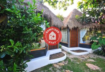 Cafe @luv22 allows 18 year olds to book a room