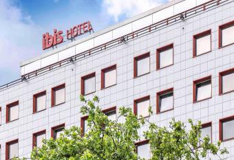 ibis Berlin Messe allows 18 year olds to book a room