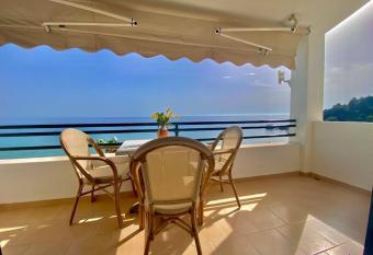 Corfu Glyfada Beach Apartment 86 has Balcony rooms