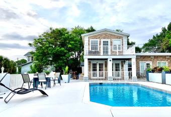 2 Bedroom Apartment has Balcony rooms