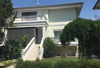 Villa Romantika has Balcony rooms