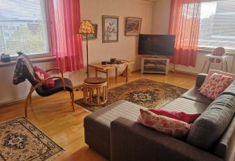 Apartment Vuorikatu 35 Mummola allows 18 year olds to book a room