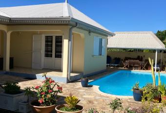 case creole allows 18 year olds to book a room