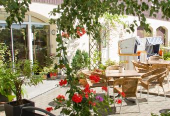 Hotel Zwei Linden has Balcony rooms