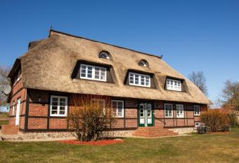 Reet und Meer Beckerwitz has Balcony rooms