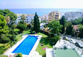 Torre San Francisco Sweet & Beach allows 18 year olds to book a room
