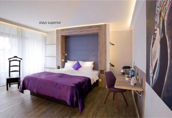 stays design Hotel Dortmund allows 18 year olds to book a room