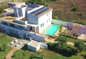 Villa Giulia - Xenia Sicily Villas has Balcony rooms