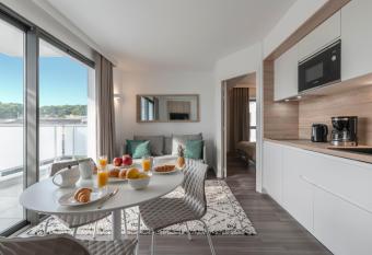 Lagrange Apart H  tel Antibes Olympie allows 18 year olds to book a room