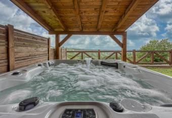 Holiday Home Primus allows 18 year olds to book a room