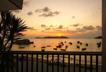 Monkey Homestay & Bar has Balcony rooms