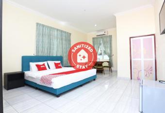 OYO 89607 Aloha Chalet allows 18 year olds to book a room