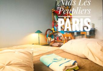 Nids Les Peupliers Paris allows 18 year olds to book a room