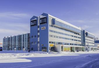 Hotel Hans Egede allows 18 year olds to book a room