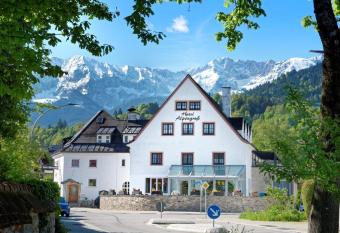 Hotel garni Alpengruss has Balcony rooms