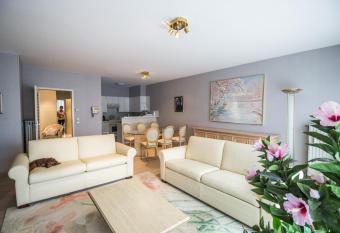 Ruim appartement te Knokke has Balcony rooms