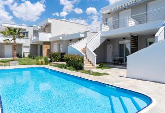 Danai & Palm Residential Complexes has Balcony rooms