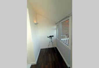 2 Sea View Margate has Balcony rooms