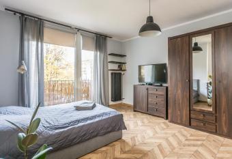 Apartamenty Fabrykanta Manufaktura has Balcony rooms