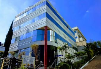 Compacto Hotel allows 18 year olds to book a room