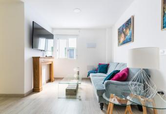 Duplex BLU VEGUETA has Balcony rooms