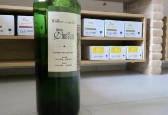 Weinbau Ettenauer has Balcony rooms