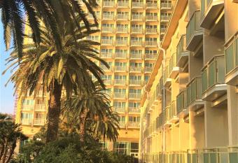 Amza Park Hotel has Balcony rooms