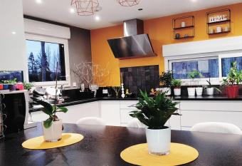 La maison   colo de Nono has Balcony rooms