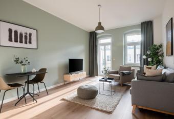 limehome Dresden Jordanstra  e allows 18 year olds to book a room