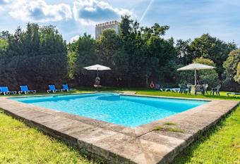 Son Vivot - Doble con balc  n allows 18 year olds to book a room