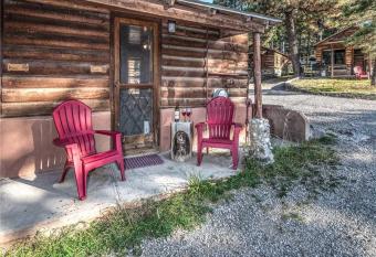 Apache Village 1, Queen Bed, Midtown, Pet Friendly, Sleeps 2 has Balcony rooms