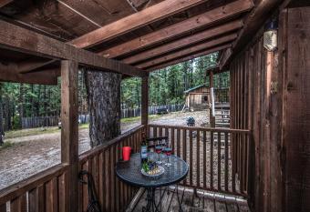 Hideaway, 1 Bedroom, Wood Burning Stove, Midtown, Sleeps 3 has Balcony rooms