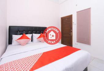 RedDoorz Syariah at Falisha UMY allows 18 year olds to book a room